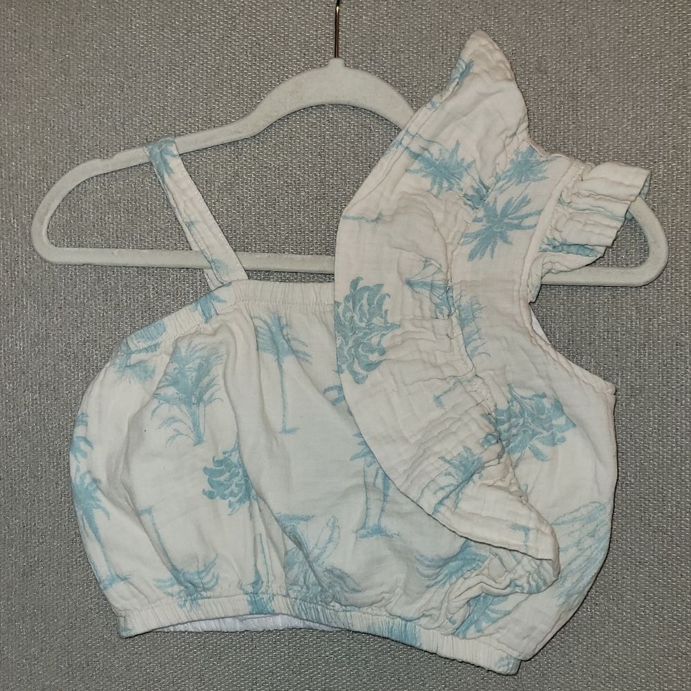 Jessica Simpson Size M 8/10 Blue and White Tropical Crop Top